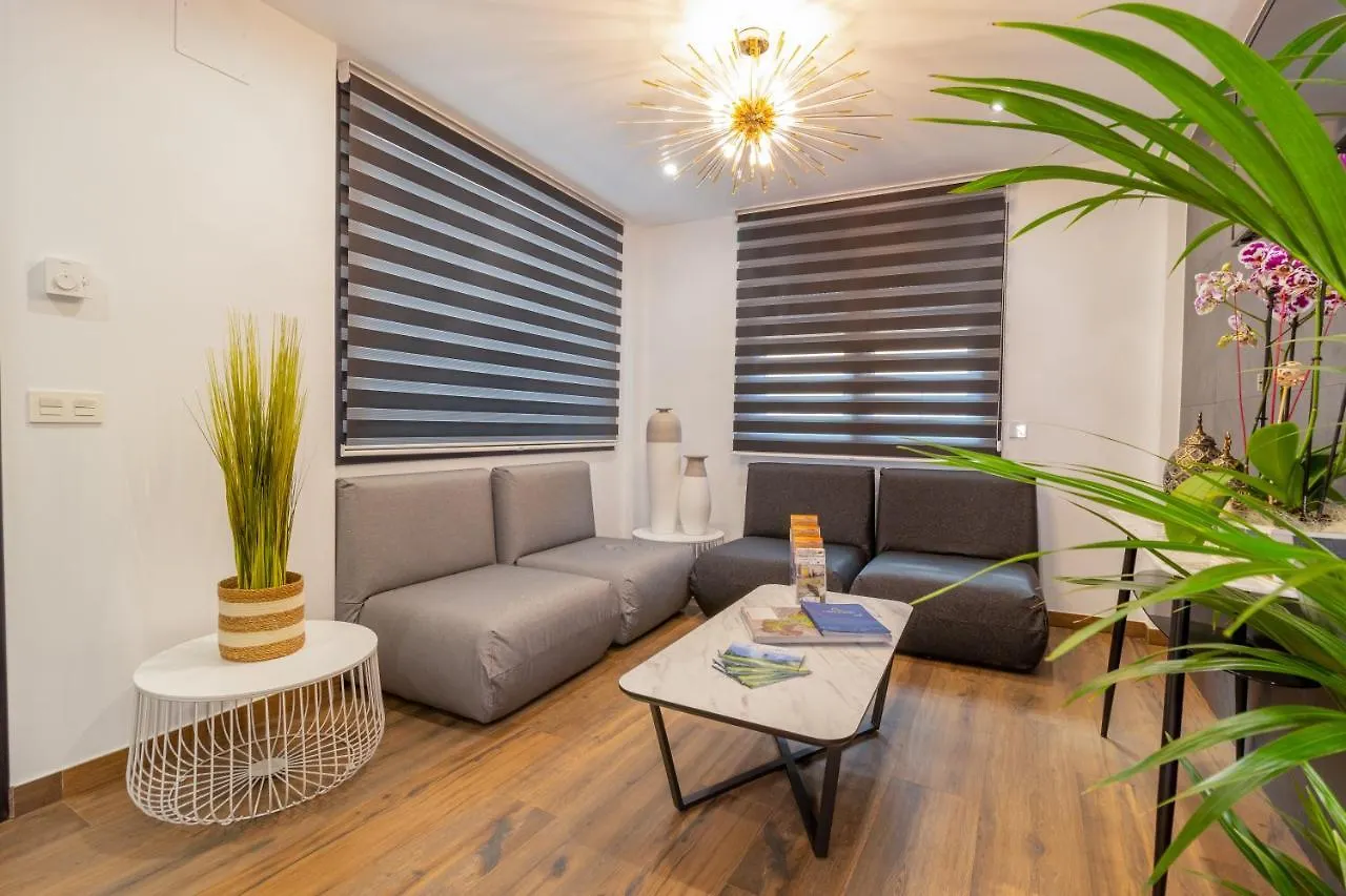 Hotel Reina Aixa Cogollos de Guadix 2*,